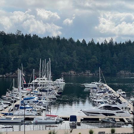 The Waterfront Suites And Marina Nanaimo Bagian luar foto