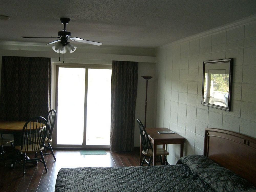 The Waterfront Suites And Marina Nanaimo Bagian luar foto