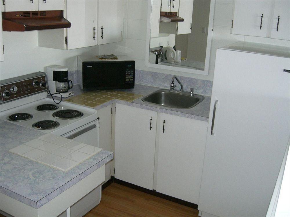 The Waterfront Suites And Marina Nanaimo Bagian luar foto