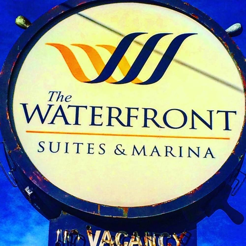 The Waterfront Suites And Marina Nanaimo Bagian luar foto