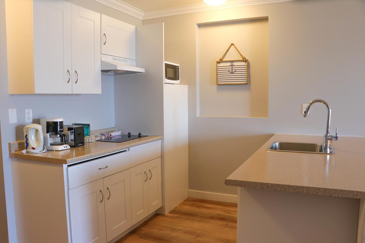 The Waterfront Suites And Marina Nanaimo Bagian luar foto