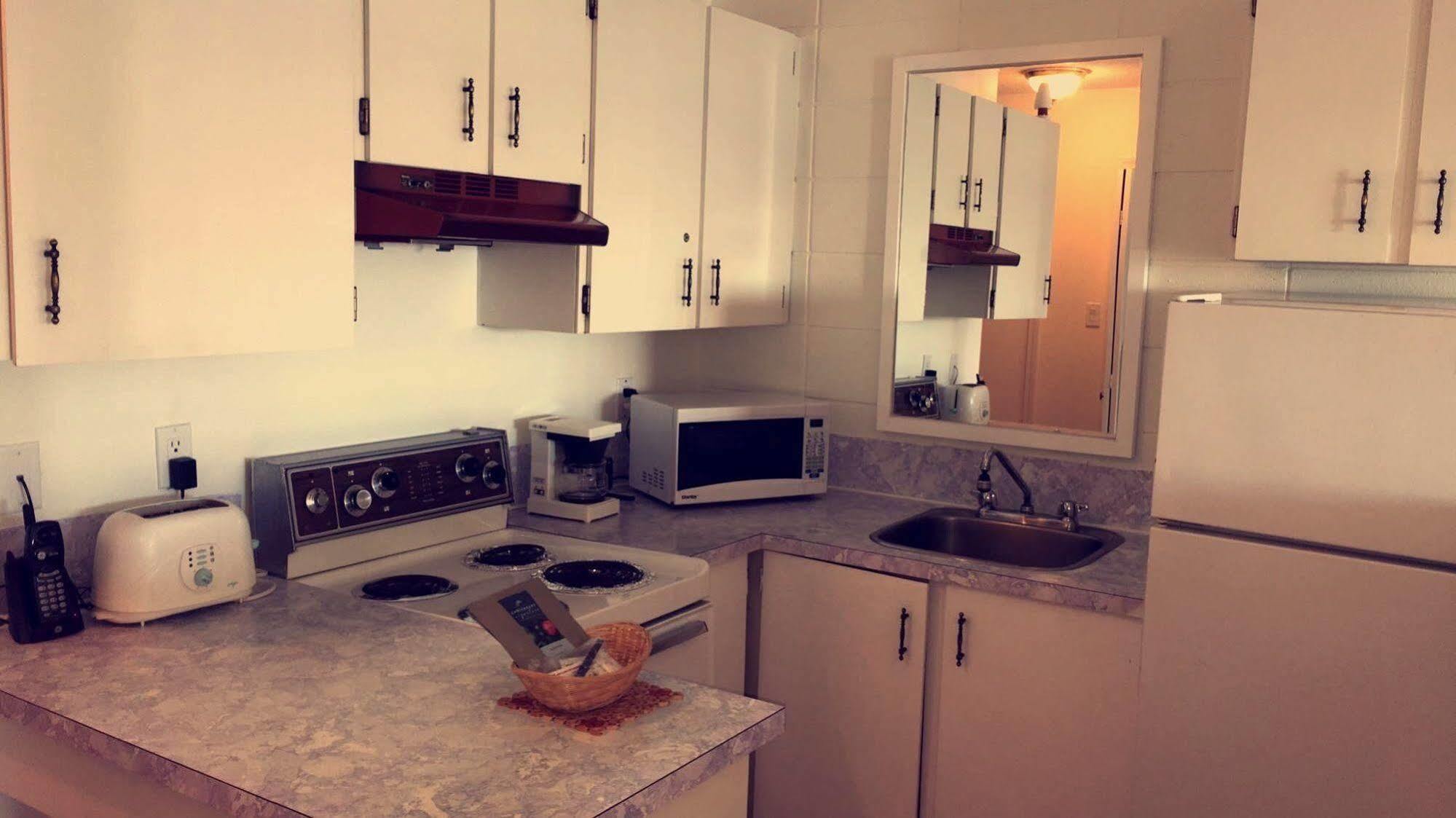 The Waterfront Suites And Marina Nanaimo Bagian luar foto