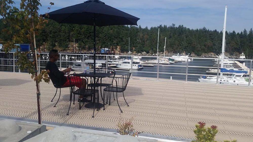 The Waterfront Suites And Marina Nanaimo Bagian luar foto